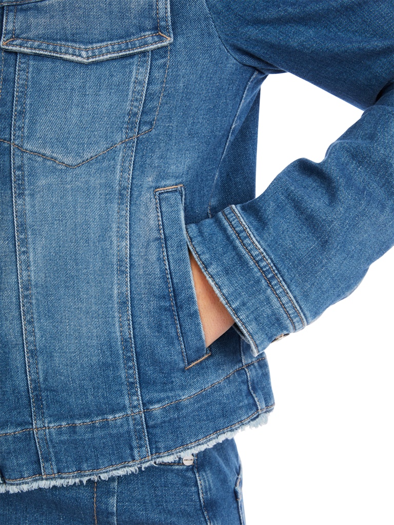 Jeansjacke in Denim - "Rethink Together"