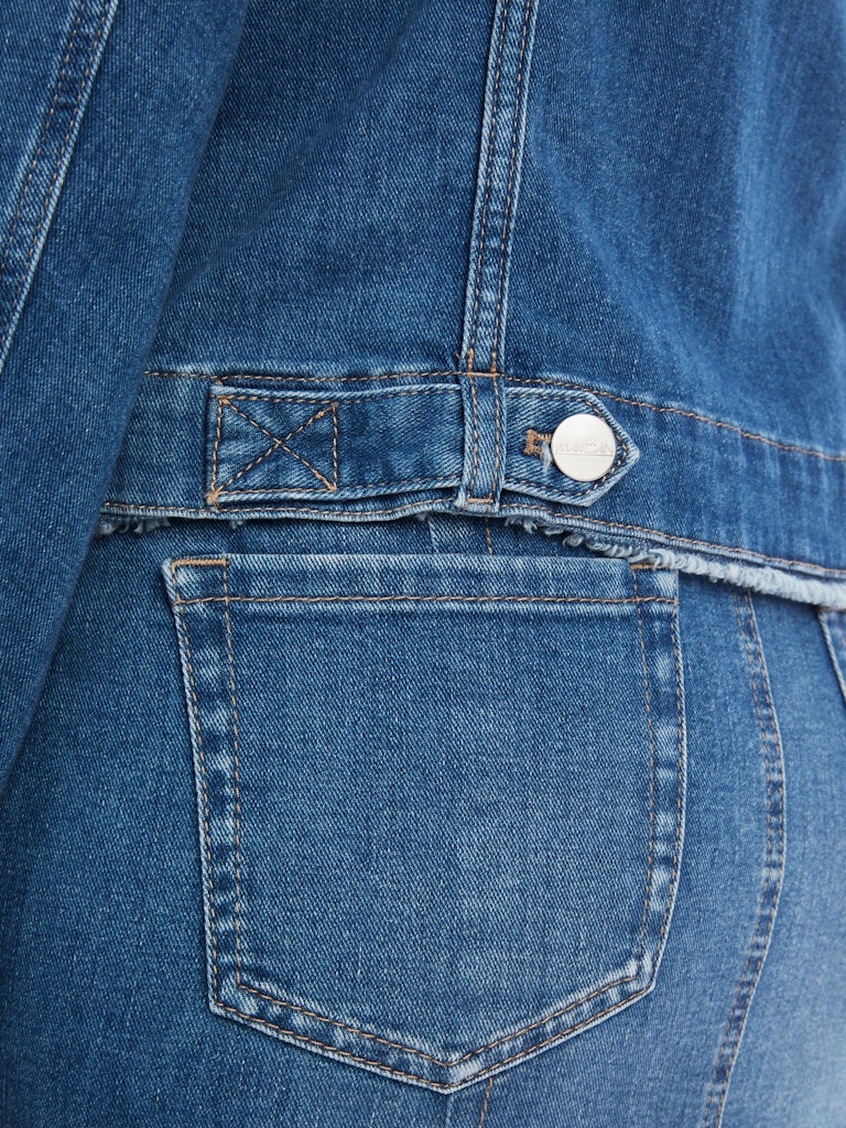 Jeansjacke in Denim - "Rethink Together"