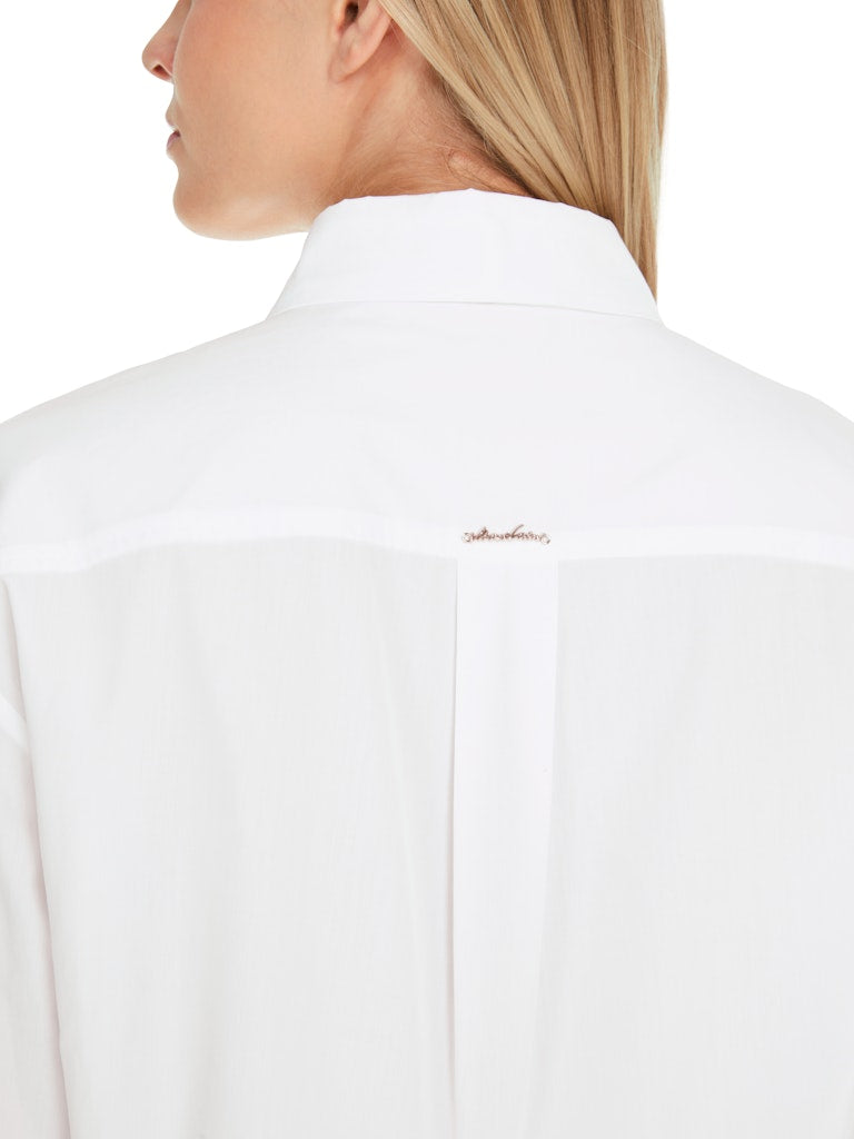Bluse im cropped Schnitt