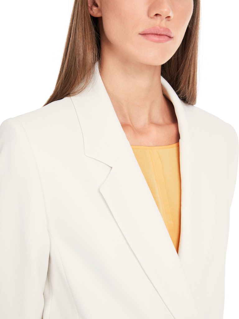 Kurzer Blazer