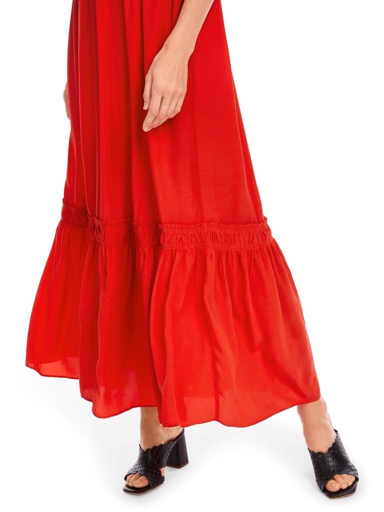 Langes Kleid in Uni - mit Rüschensaum