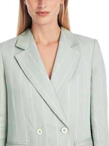 Großer Blazer in Nadelstreif