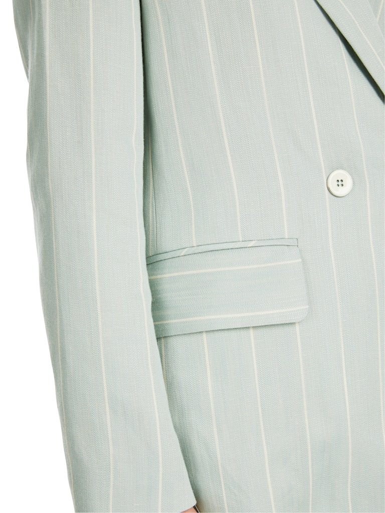 Großer Blazer in Nadelstreif