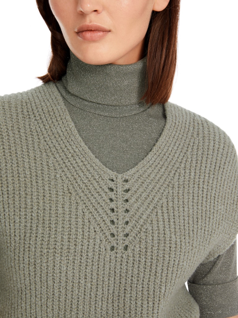 Pullunder Knitted in Germany