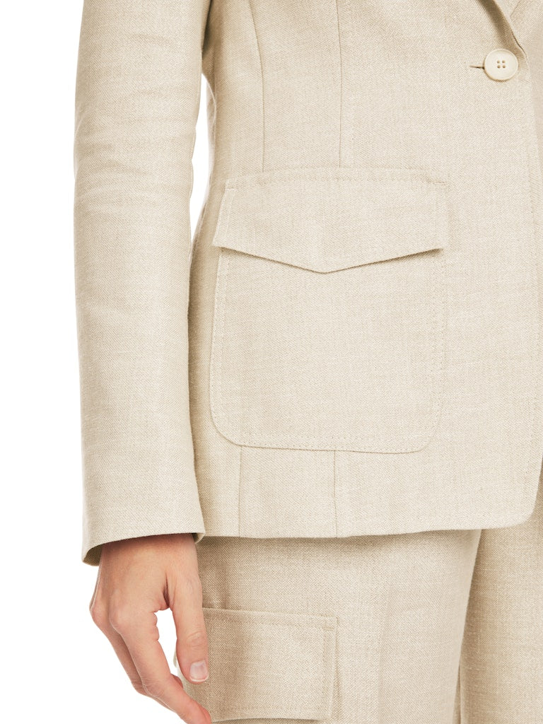 Körpernaher Blazer im Utility-Stil