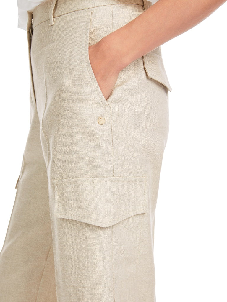 Modell WUKARI - Hose mit High Waist