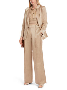 Körpernaher Blazer in Satin