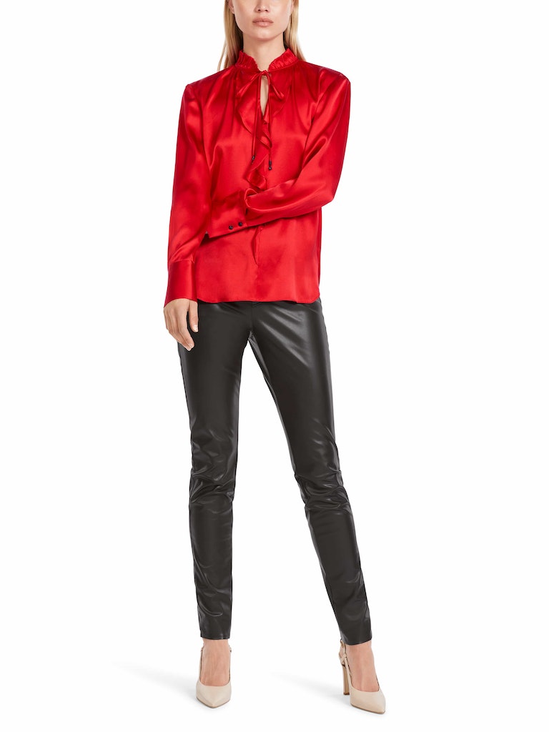 Seidenbluse mit Rüschen und Volant