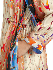 Farbenfrohes Seidenkleid