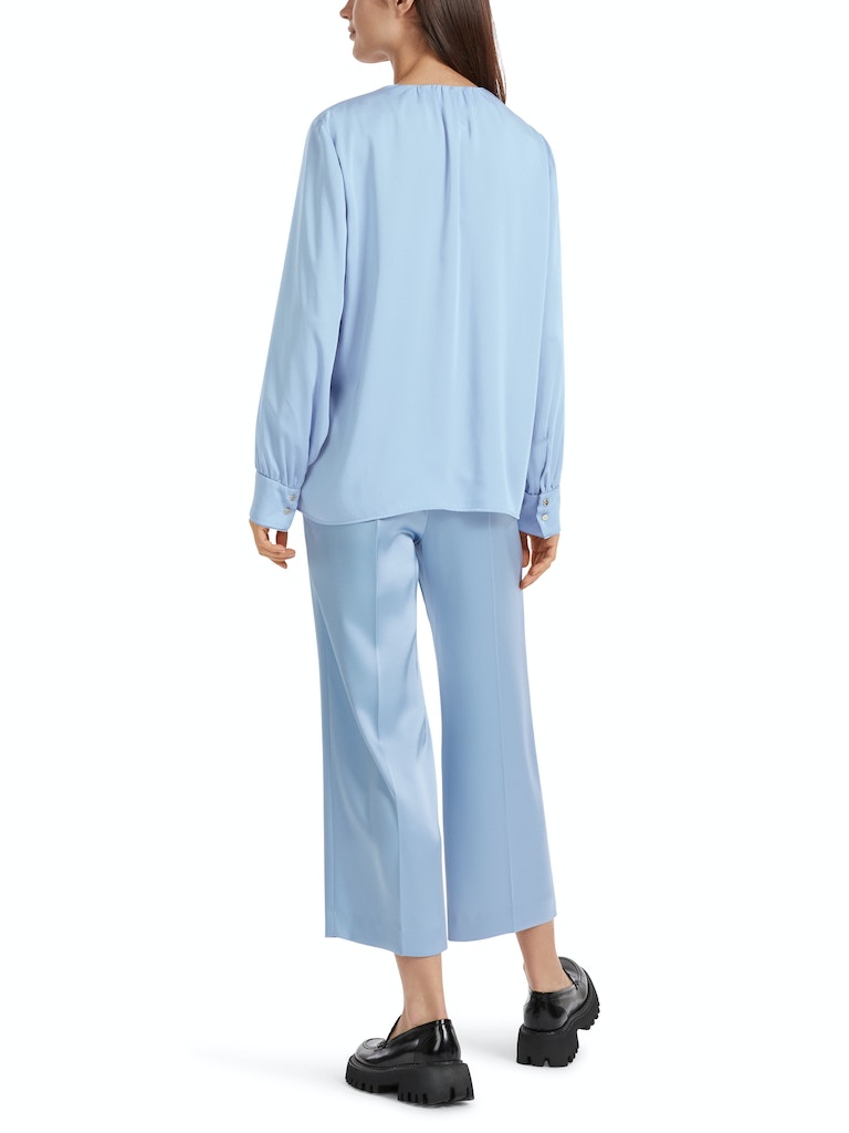 Legere Bluse mit V-Neck