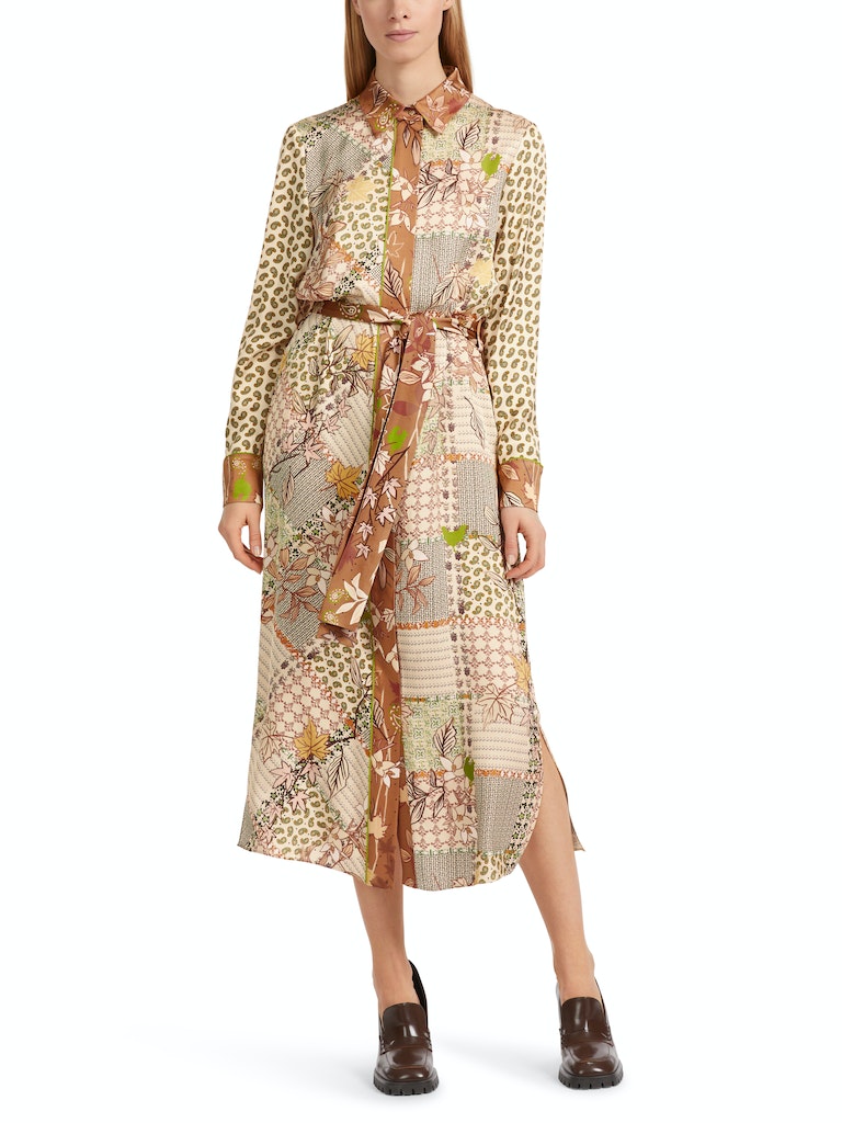 Kleid mit Bindegürtel