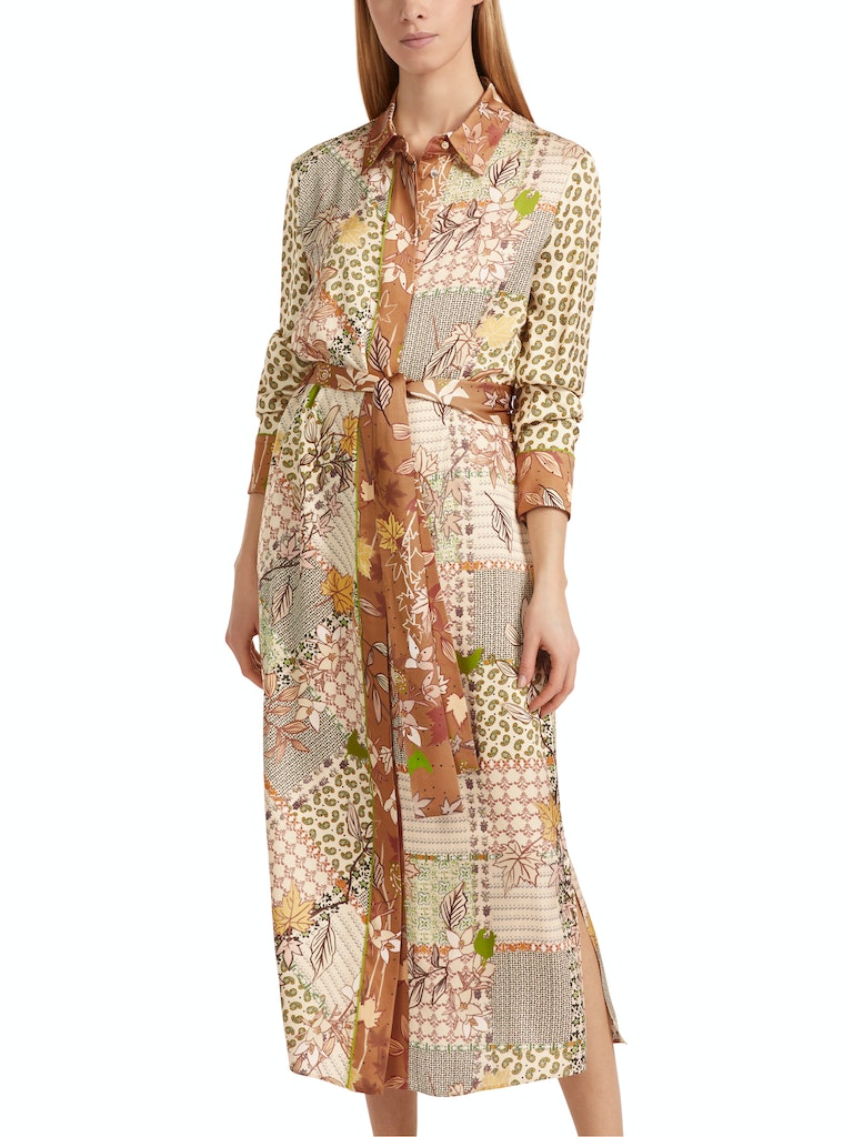 Kleid mit Bindegürtel