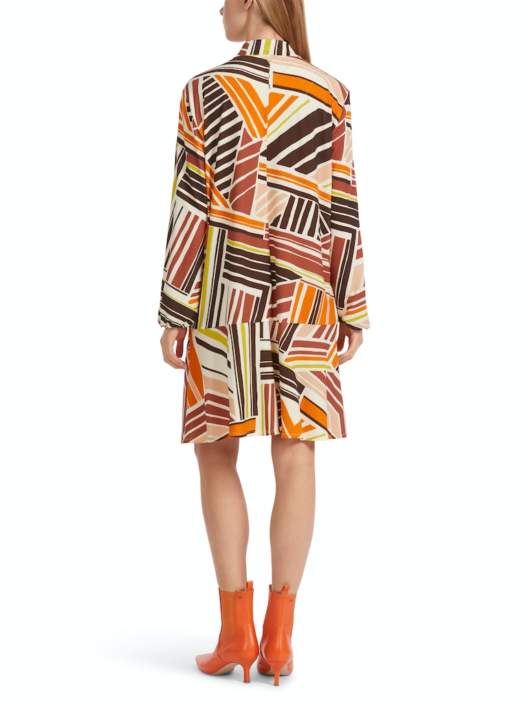 Kleid im Streifen-Dessin