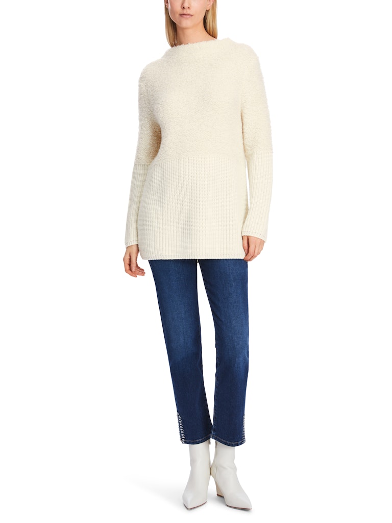 Bouclé-Cardigan Knitted in Germany