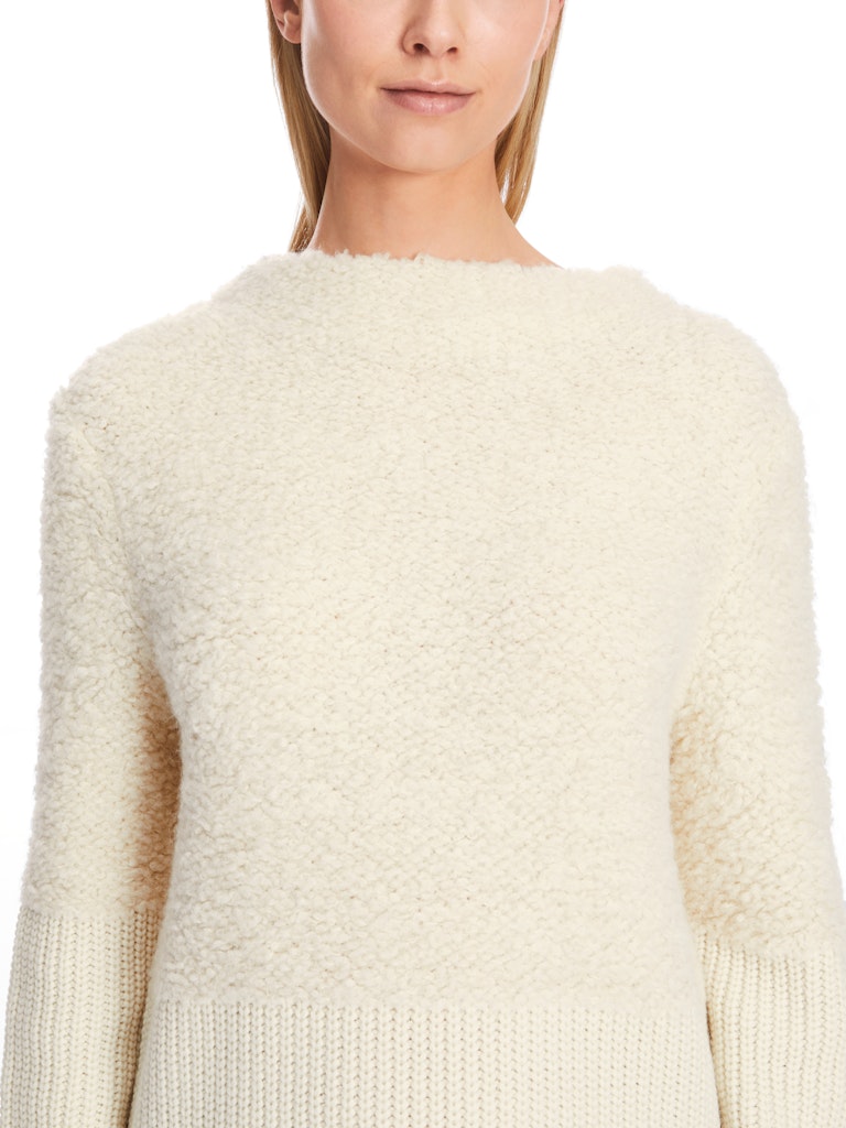 Bouclé-Cardigan Knitted in Germany