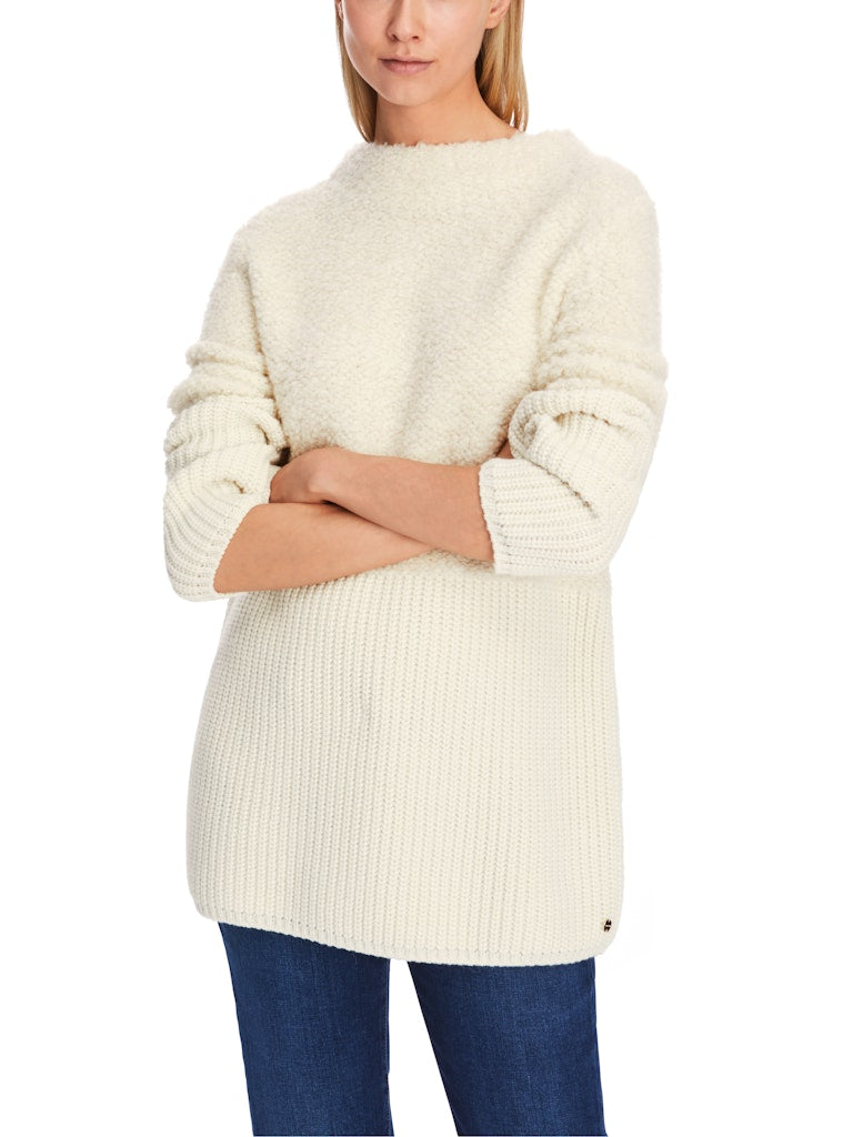 Bouclé-Cardigan Knitted in Germany