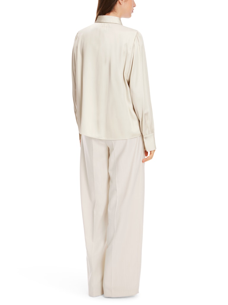 Feminine Hemdbluse mit Kimono-Ärmel