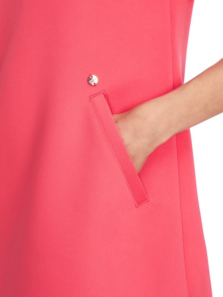 Entspanntes Kleid aus Scuba-Jersey