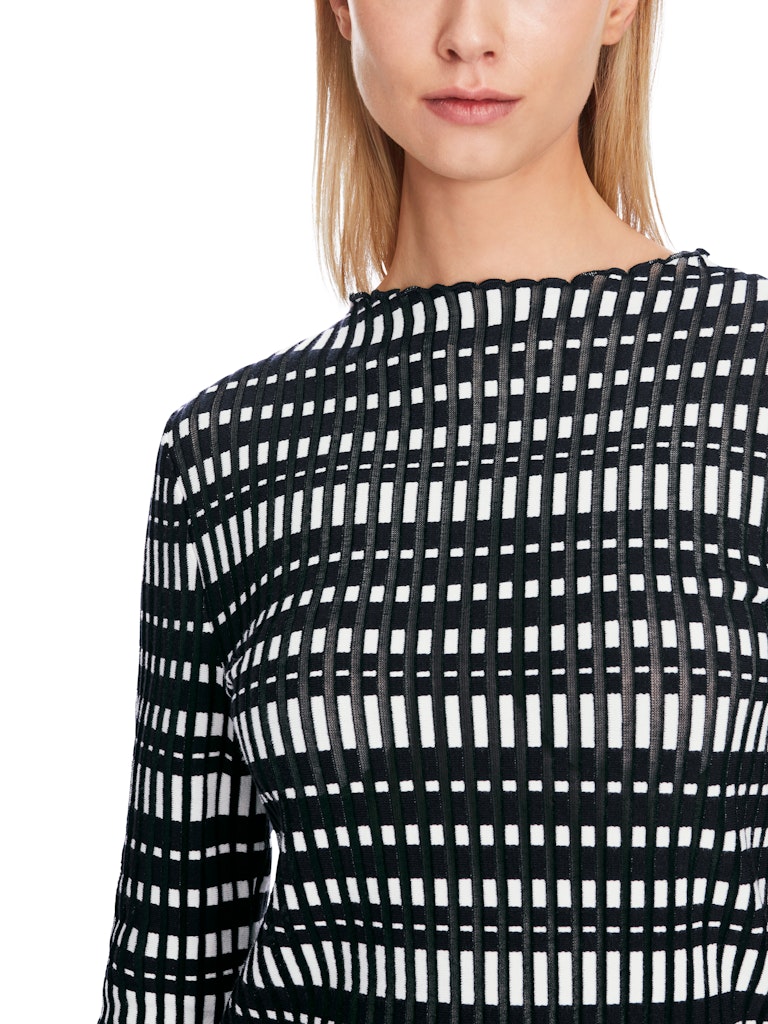 Knitted in Germany Sweater - gestreift