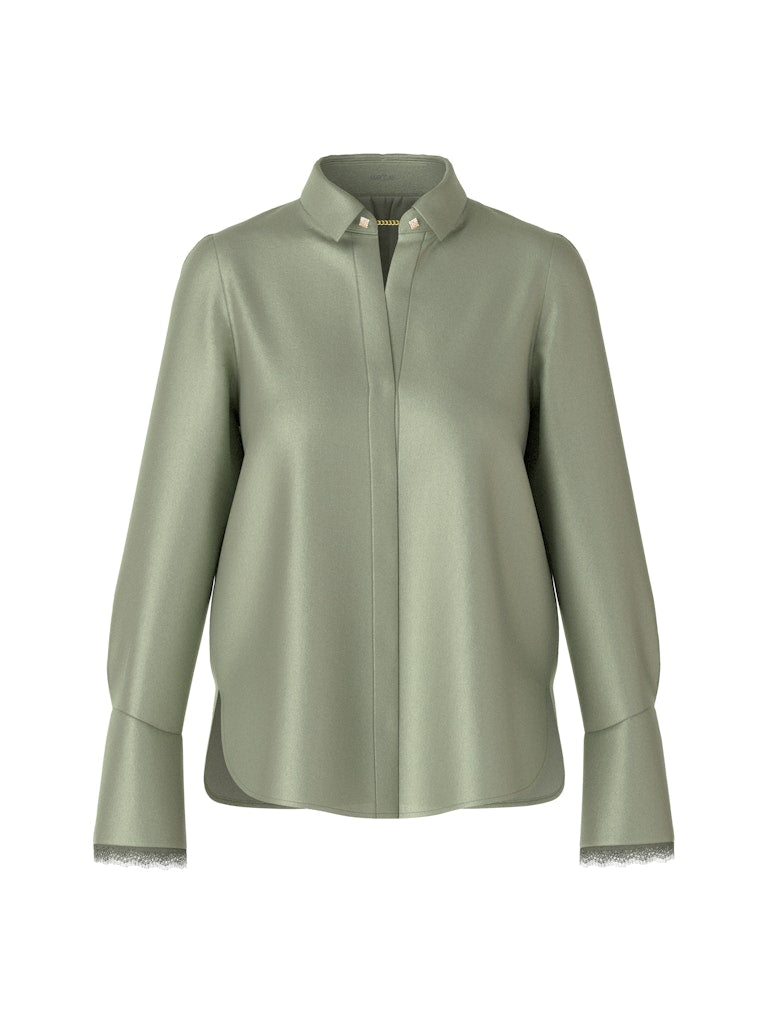 Feine Seidenbluse mit Kettenknopf
