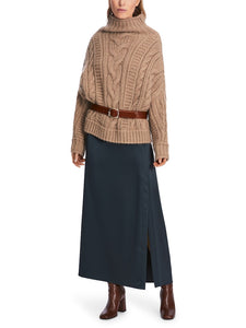 In Deutschland gestrickter Pullover