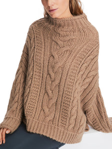 In Deutschland gestrickter Pullover