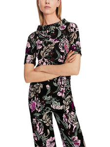 T-Shirt im floralen Dessin
