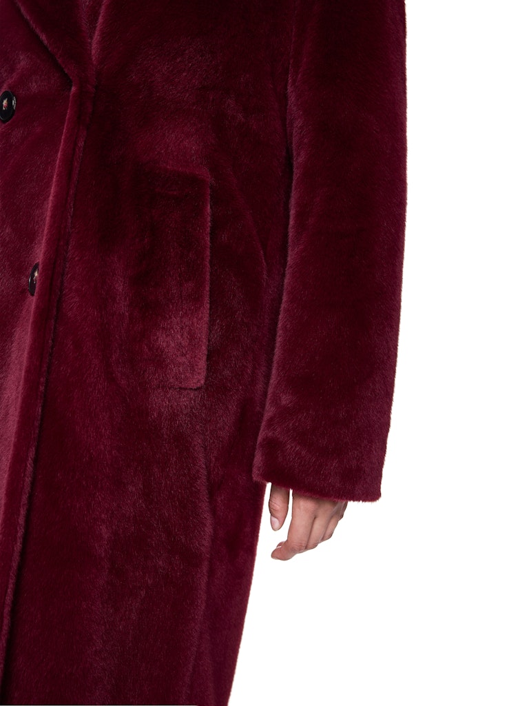 Flauschiger Mantel mit Kragen