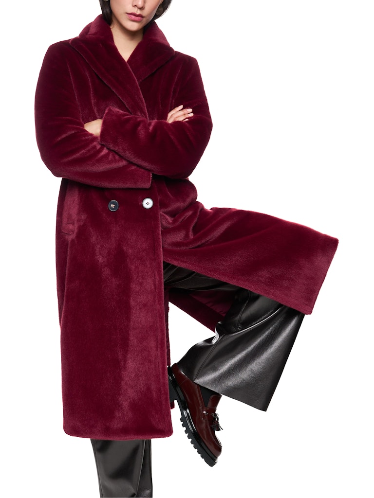 Flauschiger Mantel mit Kragen
