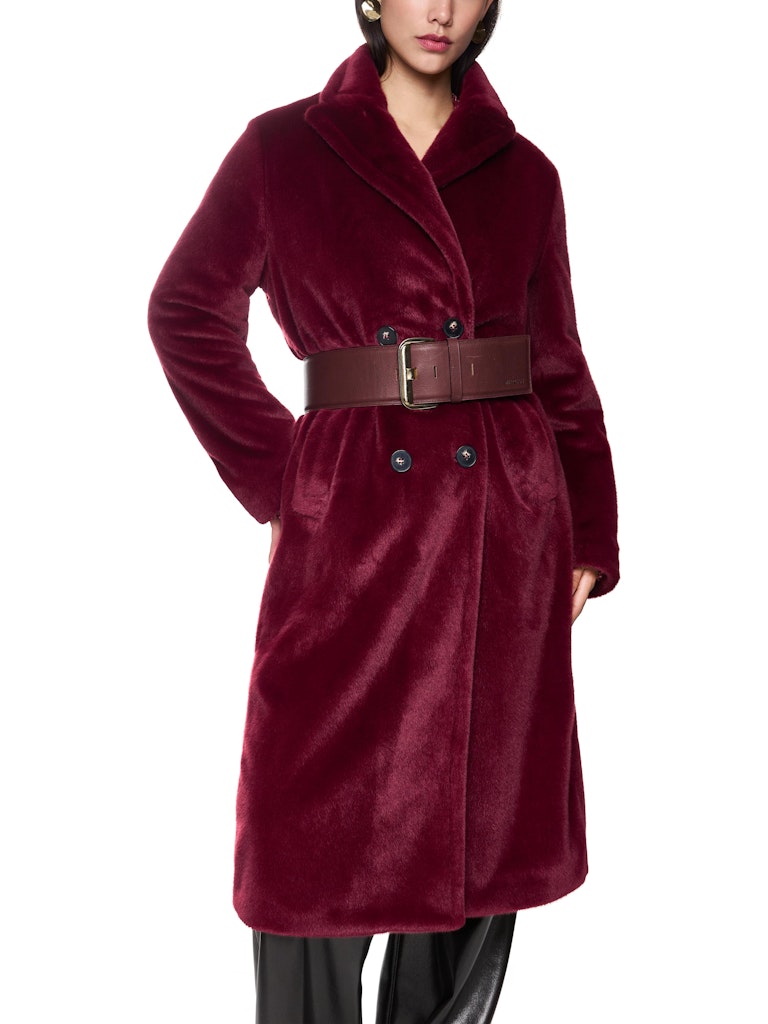 Flauschiger Mantel mit Kragen