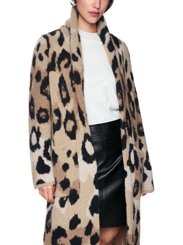 Leo Cardigan Knitted in Germany