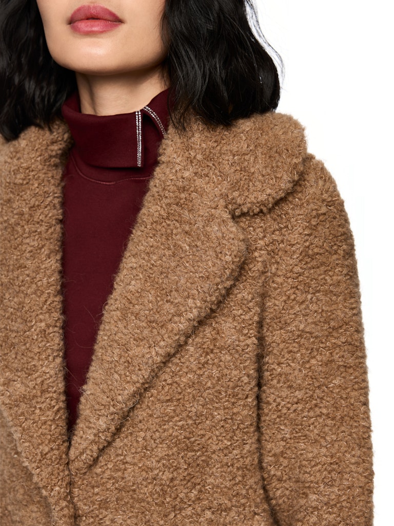 Bouclé-Kurzmantel Knitted in Germany