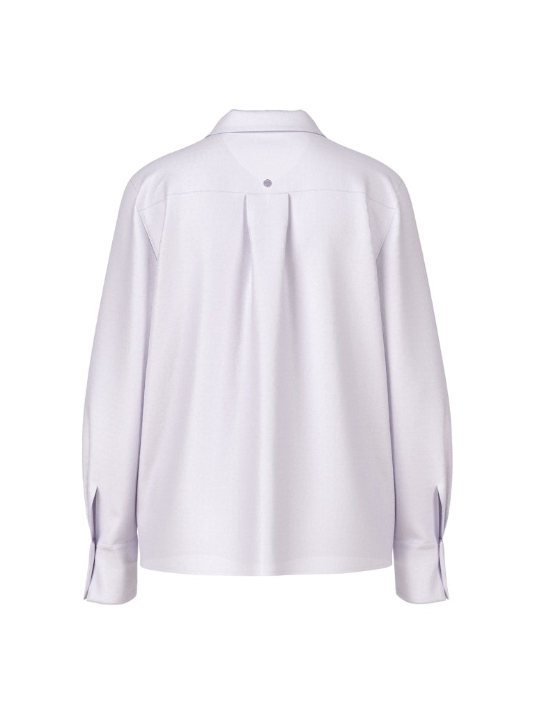 Glänzende Seidenbluse