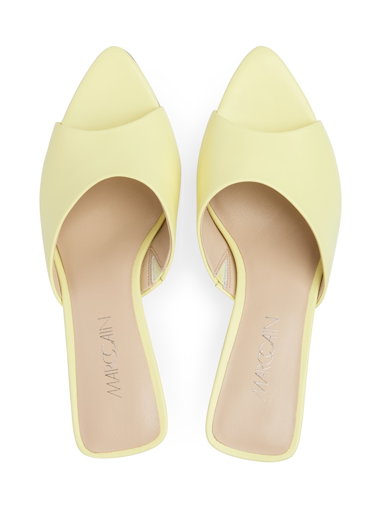 Pantolette mit Kitten Heels