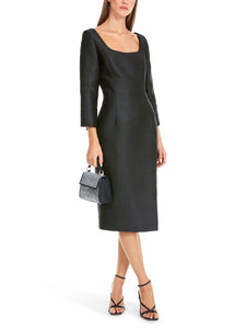 Kleid im schimmernden Metallic-Glanz