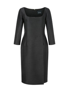 Kleid im schimmernden Metallic-Glanz