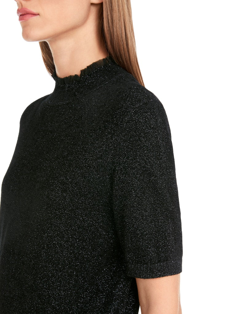 Kurzarmpullover in glitzernder Eleganz