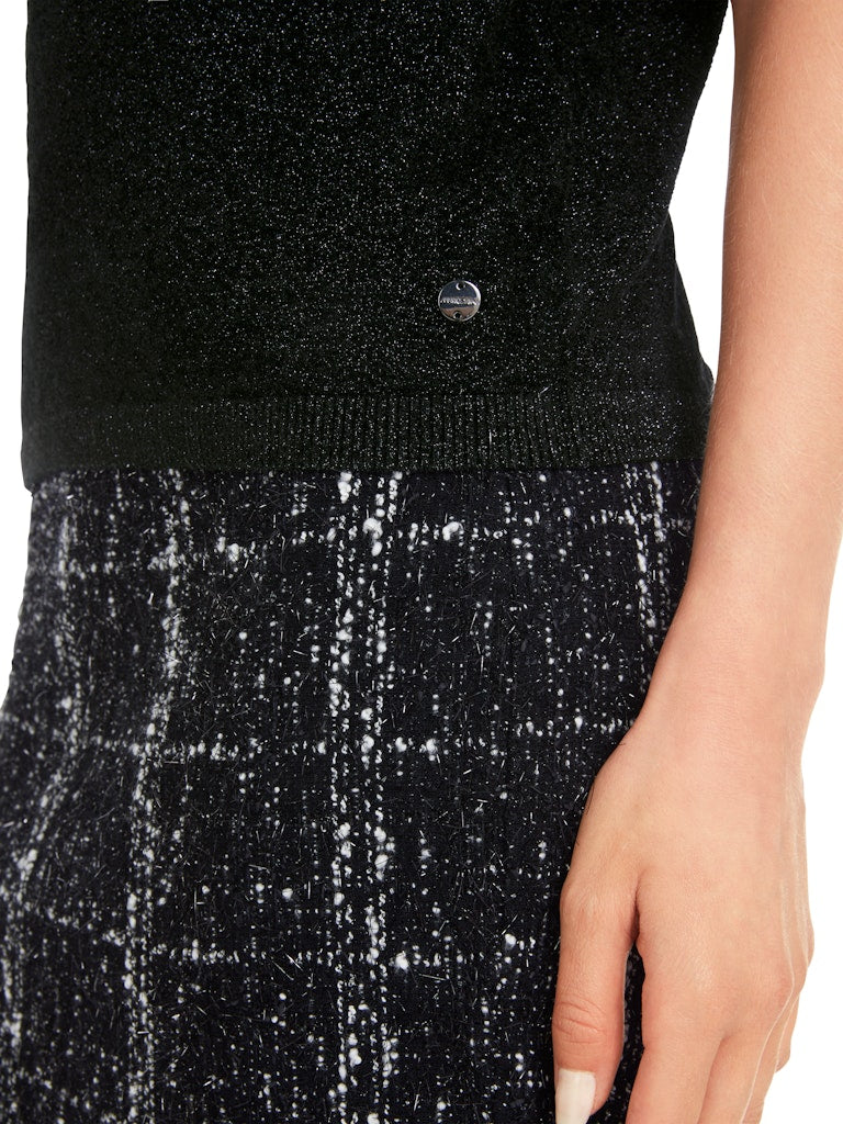 Kurzarmpullover in glitzernder Eleganz