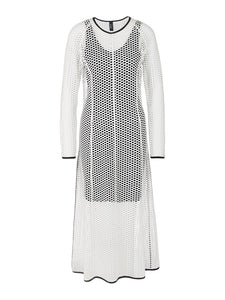 Langes Kleid in Netz