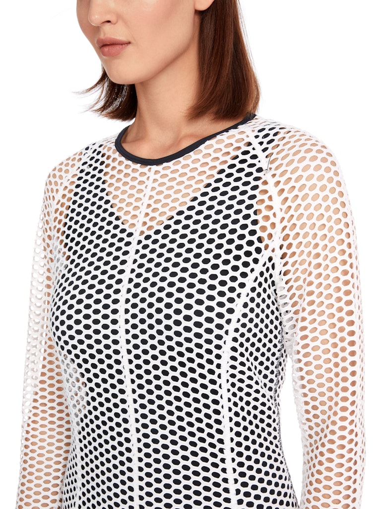 Langes Kleid in Netz