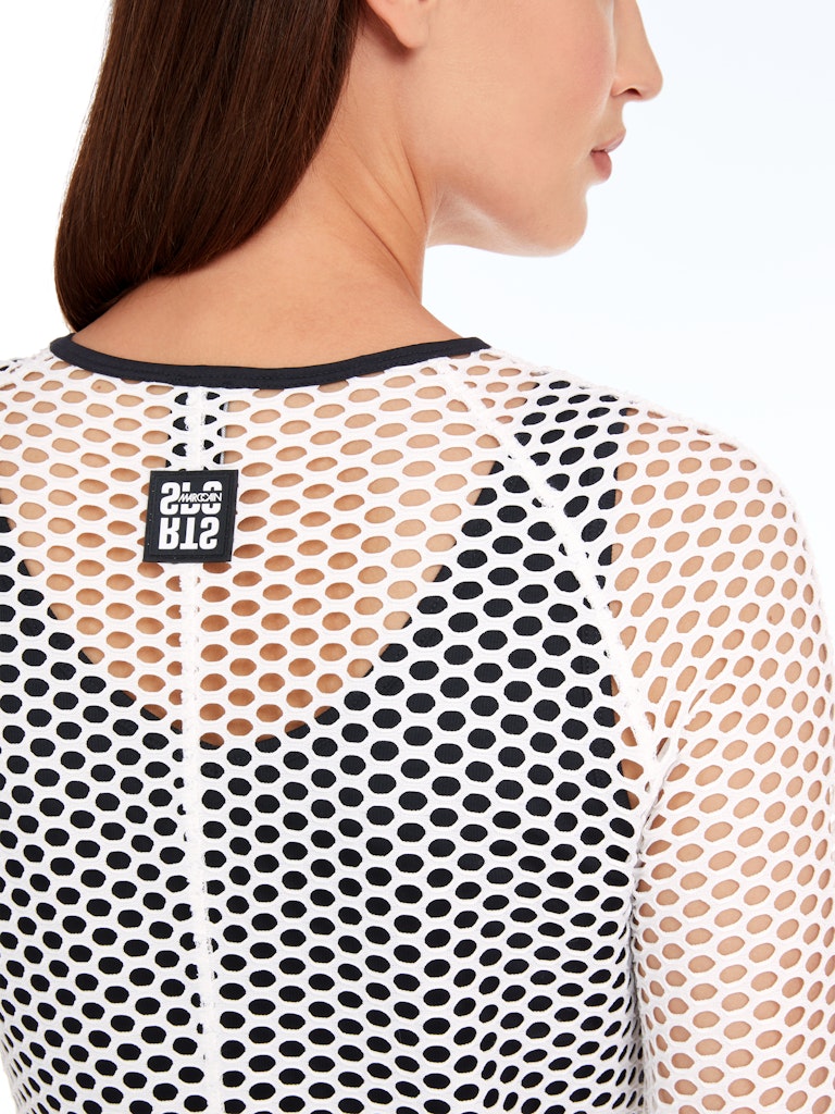 Langes Kleid in Netz