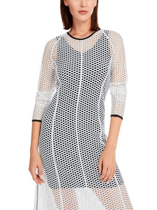 Langes Kleid in Netz