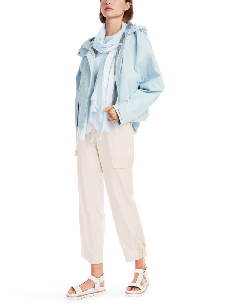 Sommerliche Regenjacke
