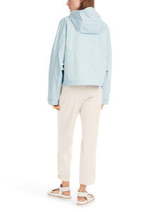 Sommerliche Regenjacke