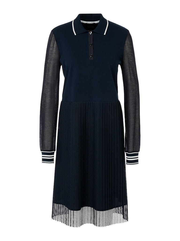Kleid in Materialmix Knitted in Germany