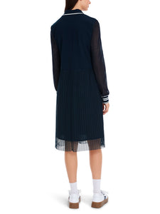 Kleid in Materialmix Knitted in Germany