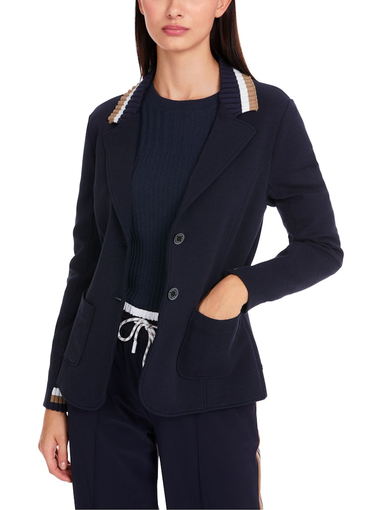 Körpernaher Jerseyblazer