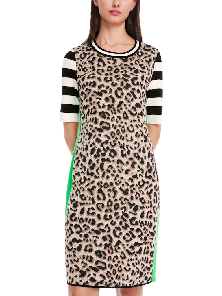 Kleid in Mustermix Knitted in Germany