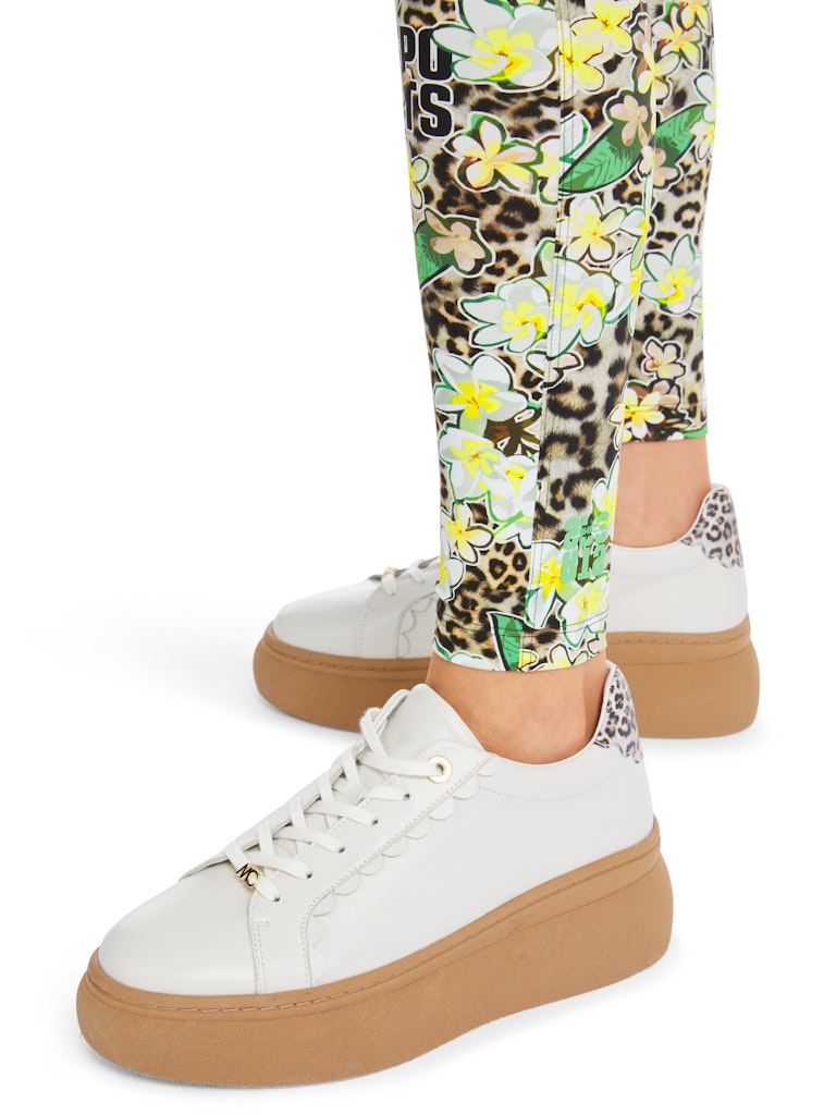 Leggings in Leo- und Blütenmotiv