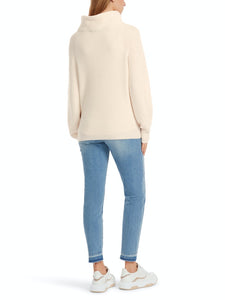 Pullover Knitted in Germany